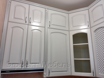 Кухня с фасадами из МДФ крашеный